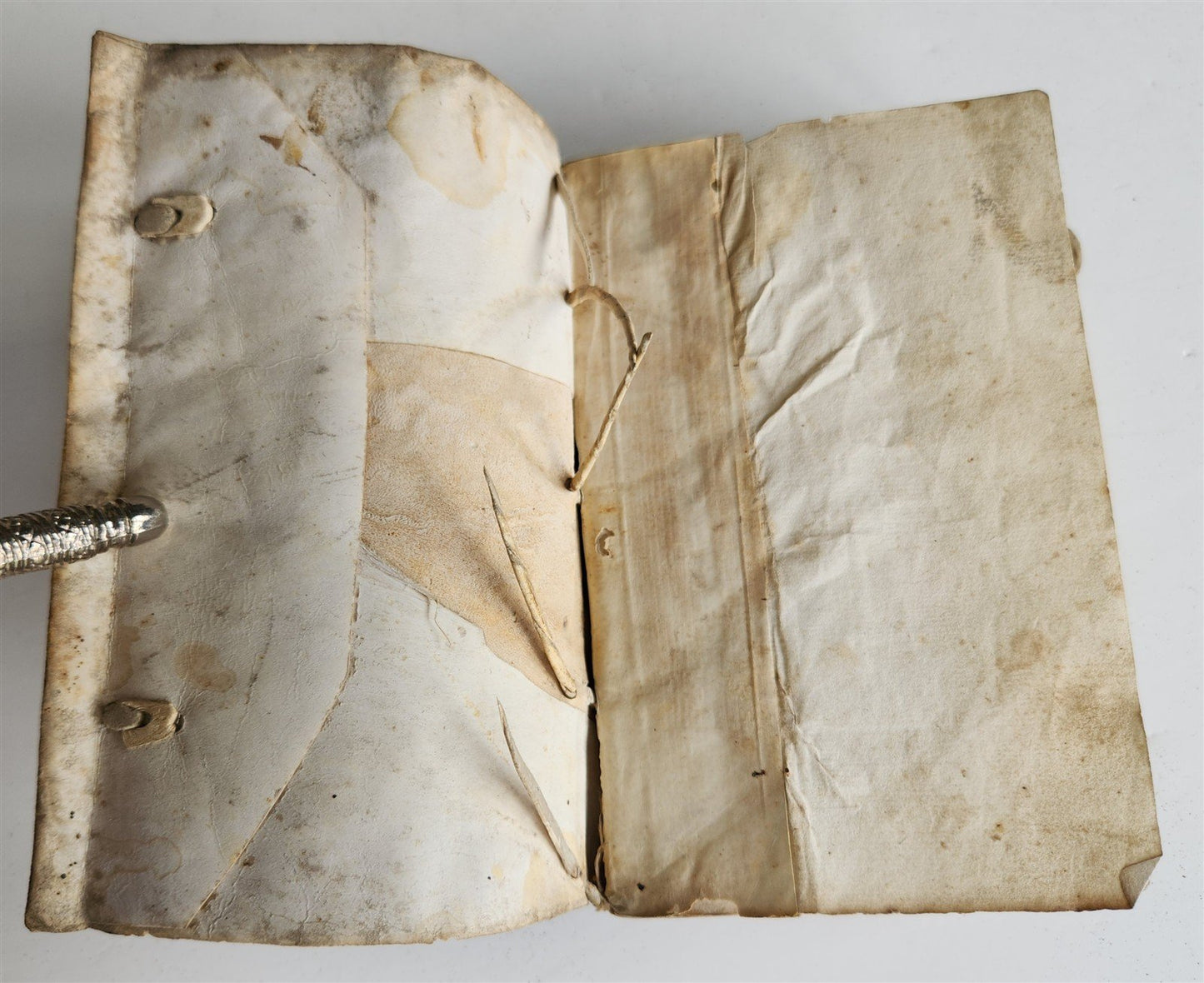 1547 D. AURELII AUGUSTINI ECCLESIAE DOCTORIE EXIMII OPUSCOLORUM antique VELLUM