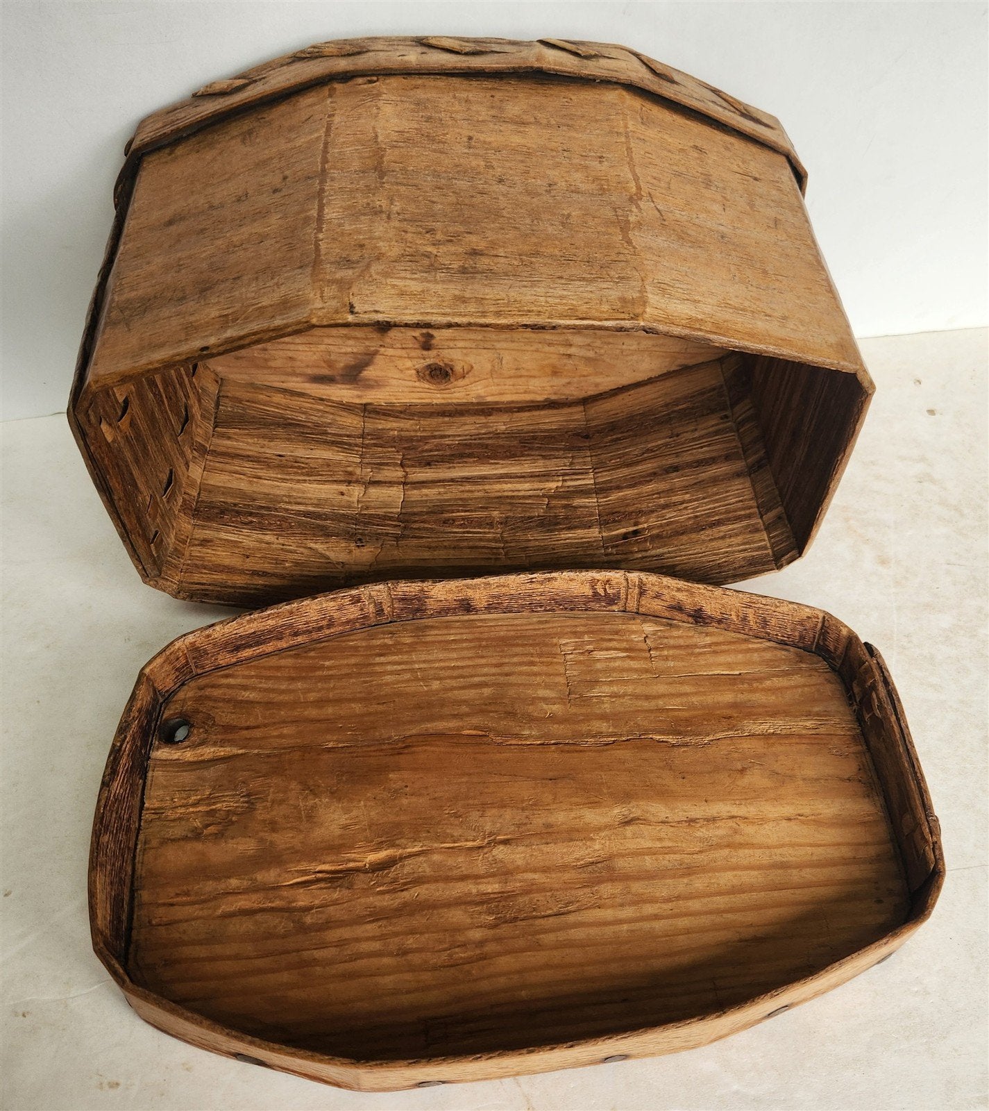 19th century SCANDINAVIAN BENTWOOD BOX large BREAD STORAGE CONTAINER antique