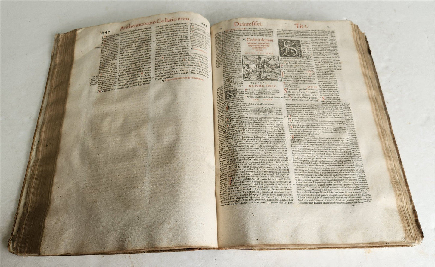 1558 LAW BOOK antique MASSIVE 16th C. FOLIO illustrated VOLUMEN HOC COMPLECTITUR