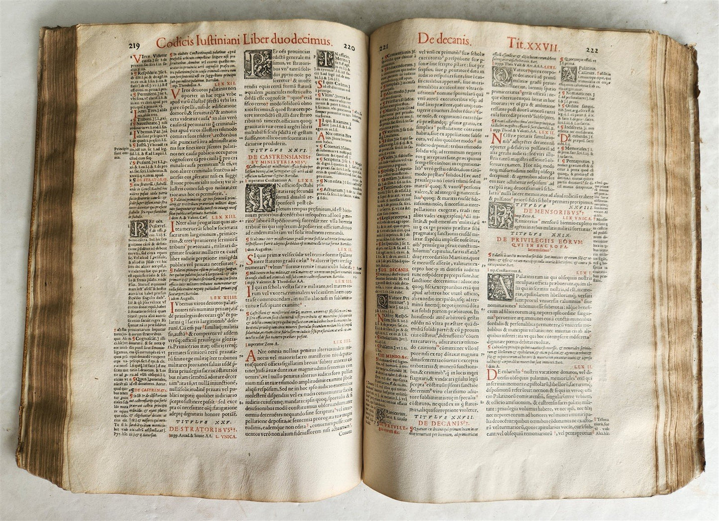 1558 LAW BOOK antique MASSIVE 16th C. FOLIO illustrated VOLUMEN HOC COMPLECTITUR