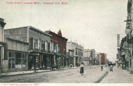 TRAVERSE CITY MI FRONT STREET ANTIQUE POSTCARD