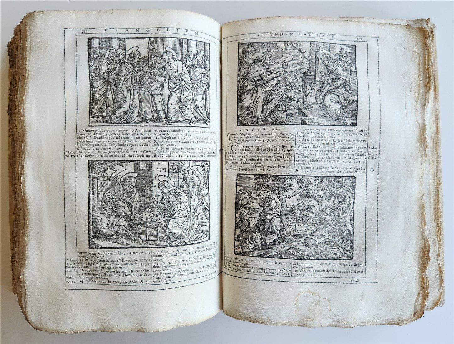 1690 BIBLE in LATIN FULLY ILLUSTRATED antique 17th CENTURY