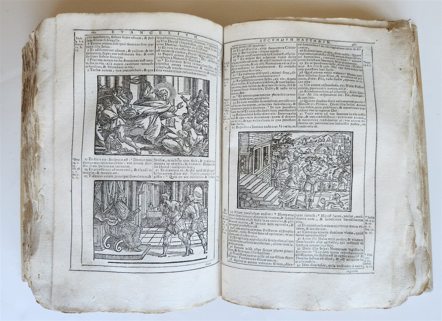 1690 BIBLE in LATIN FULLY ILLUSTRATED antique 17th CENTURY