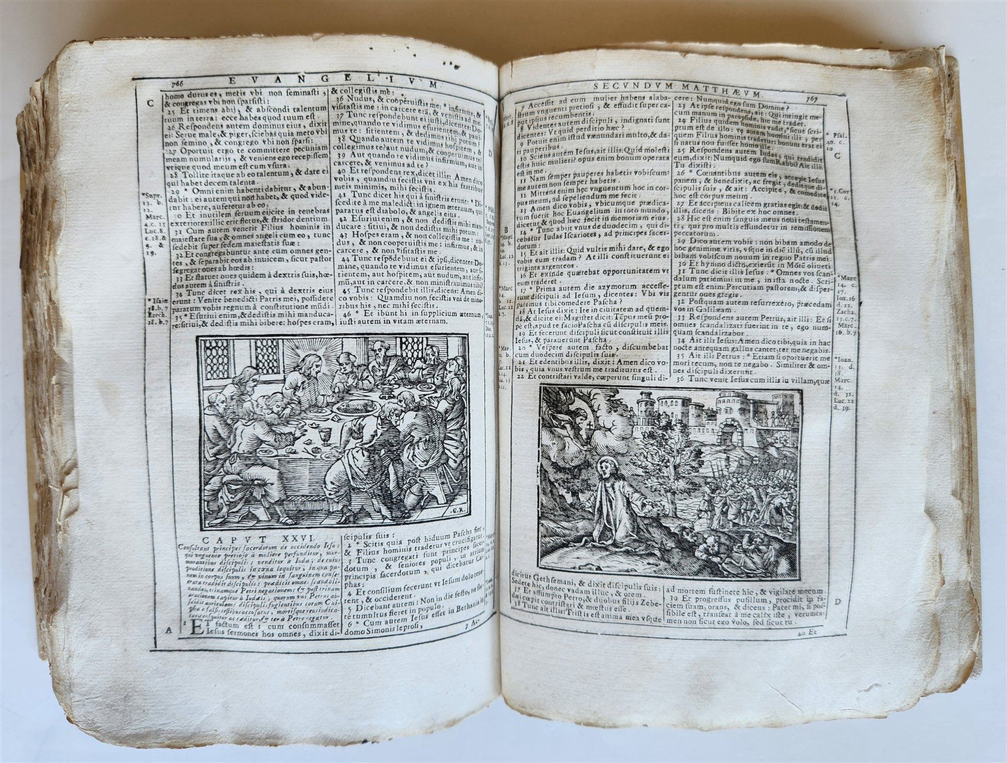 1690 BIBLE in LATIN FULLY ILLUSTRATED antique 17th CENTURY