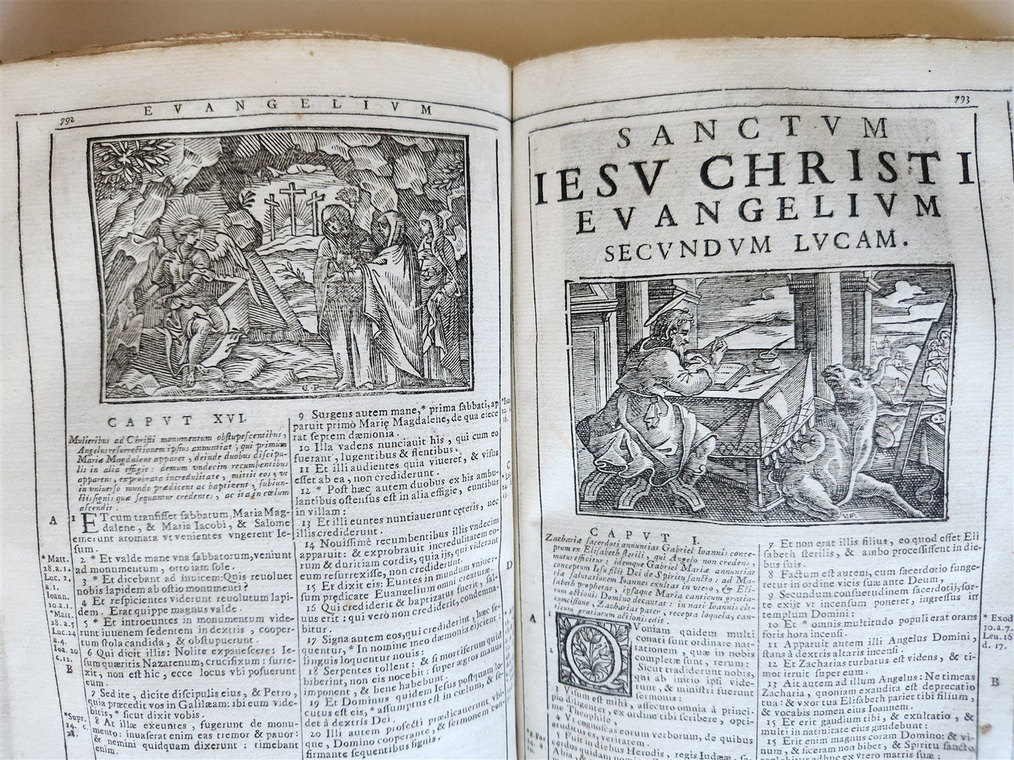 1690 BIBLE in LATIN FULLY ILLUSTRATED antique 17th CENTURY