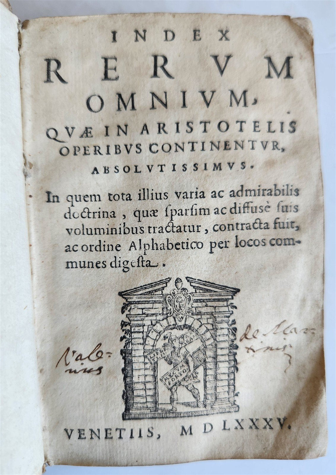1585 ARISTOTLE WORKS INDEX Rerum Omnium quae in Aristotelis operibus ANTIQUE