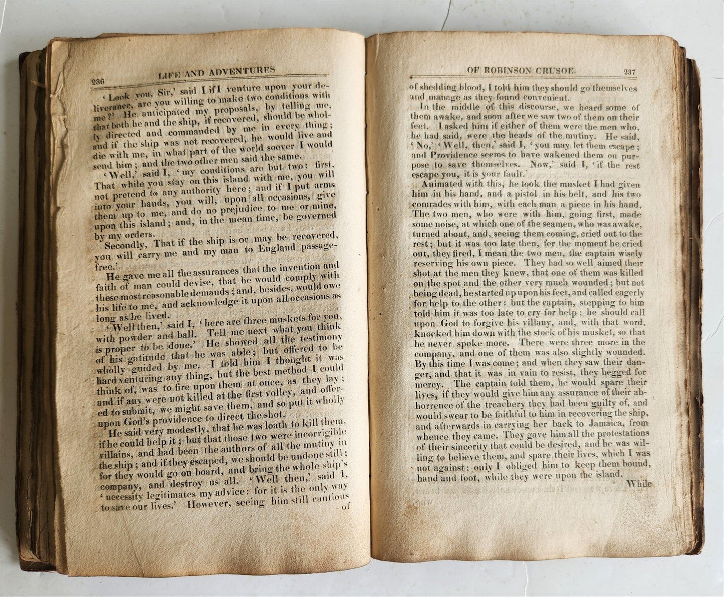 18th century LIFE & SURPRISING ADVENTURES OF ROBINSON CRUSOE antique in ENGLISH