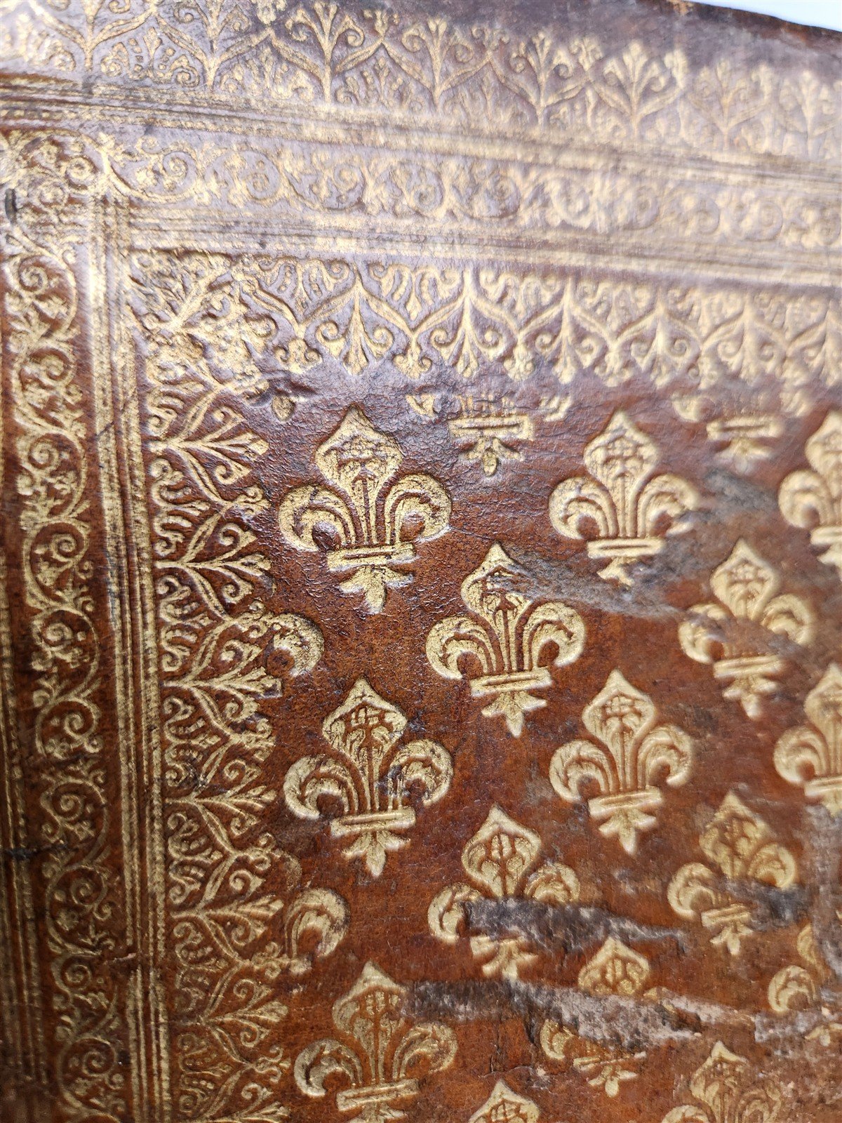 1659 Histoire de la Guerre de Flandre antique FOLIO FRENCH ROYAL PATTERN BINDING