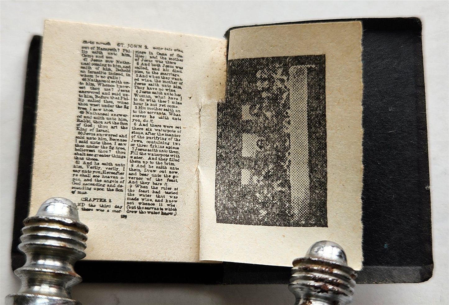 1920s MINIATURE BIBLE in ENGLISH New Testament ANTIQUE
