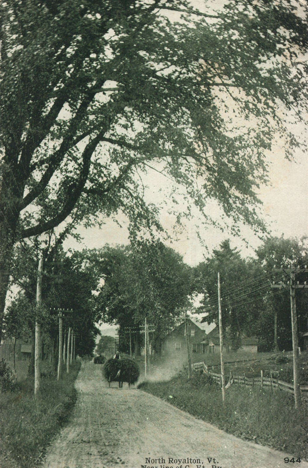 NORTH ROYALTON VT STREET SCENE ANTIQUE POSTCARD