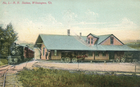 WILMINGTON VT RAILROAD STATION RAILWAY DEPOT ANTIQUE POSTCARD