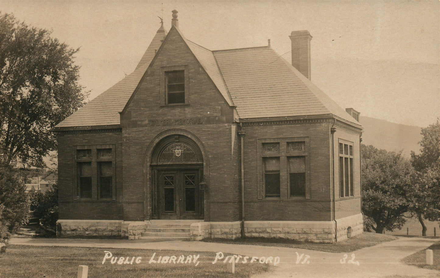 PITTSFORD VT LIBRARY ANTIQUE REAL PHOTO POSTCARD RPPC