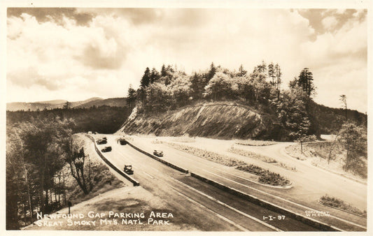 GREAT SMOKY MTS NATIONAL PARK OR PARKING AREA VINTAGE REAL PHOTO POSTCARD RPPC