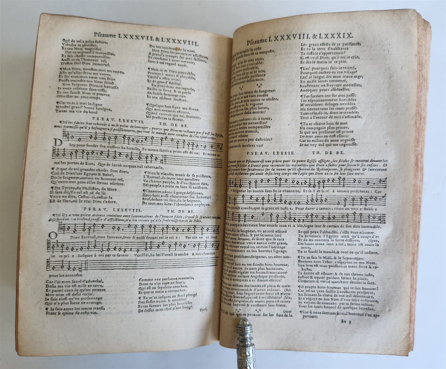 1588 BIBLE in FRENCH antique 16th CENTURY OLD & NEW TESTAMENT
