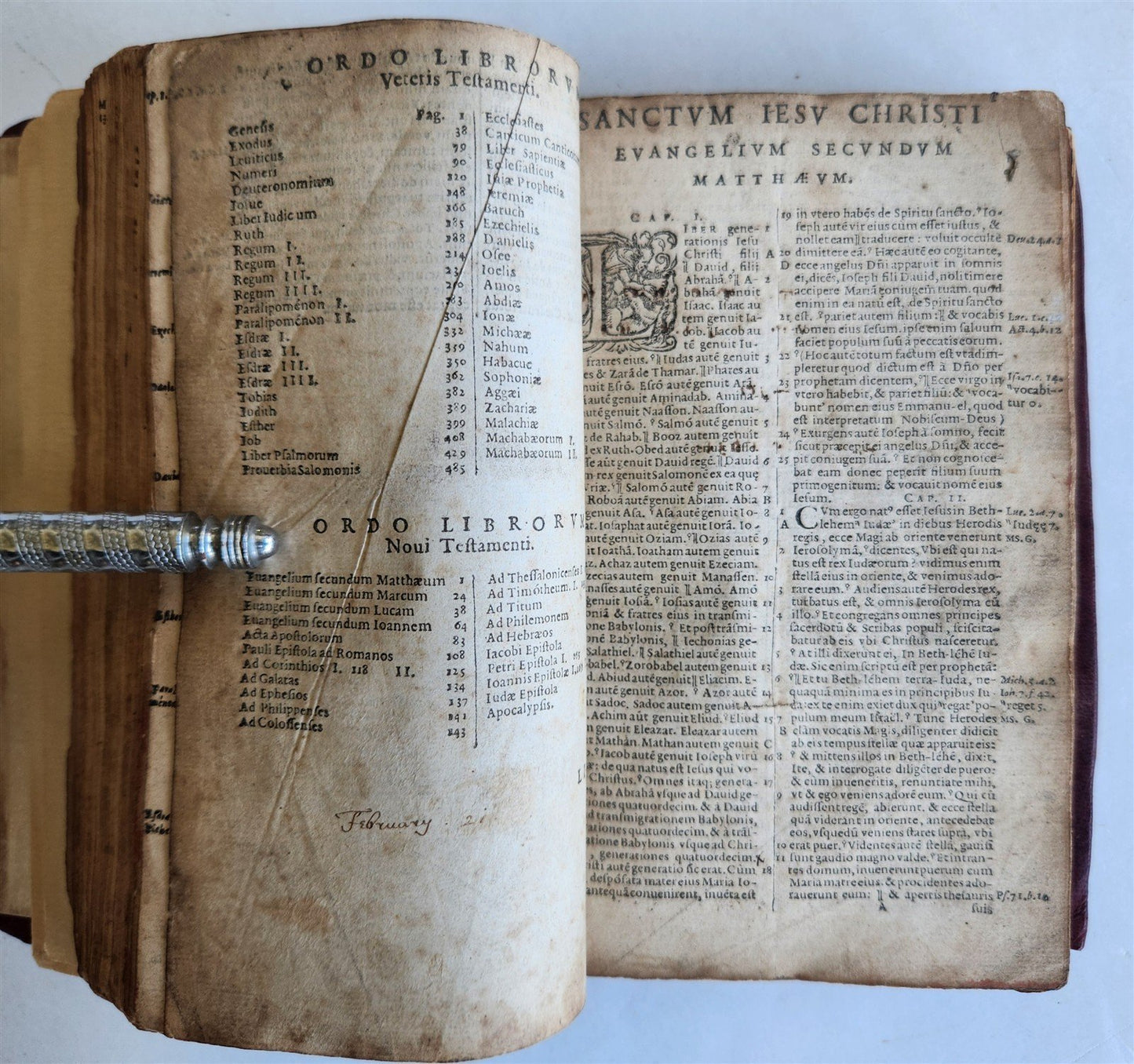 1574 BIBLE LATIN PLANTIN PRESS & 1627 BOOK of COMMON PRAYER in ENGLISH antique