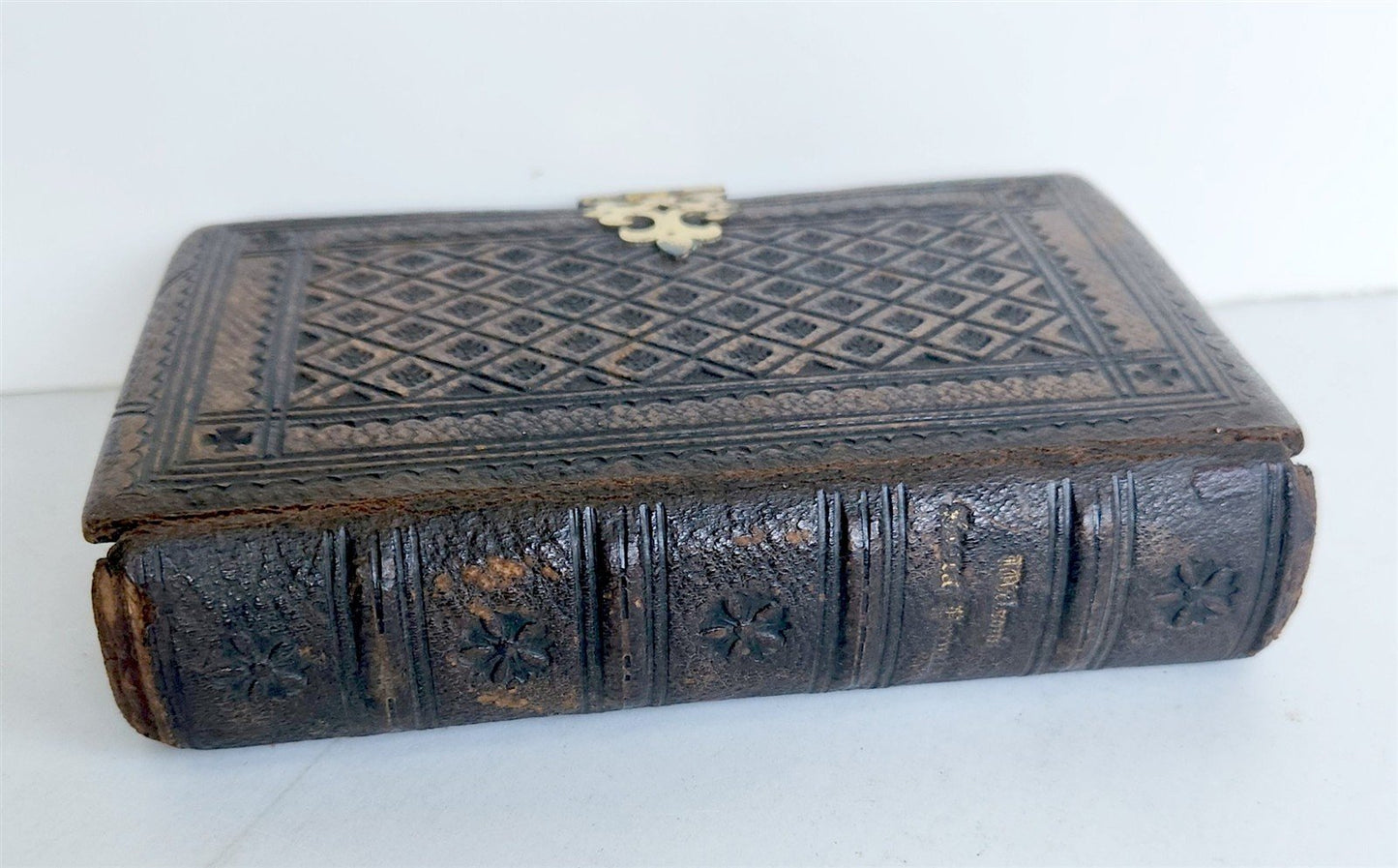 1852 SACRA PRIVATA by T. WILSON in ENGLISH antique meditations devotions prayers
