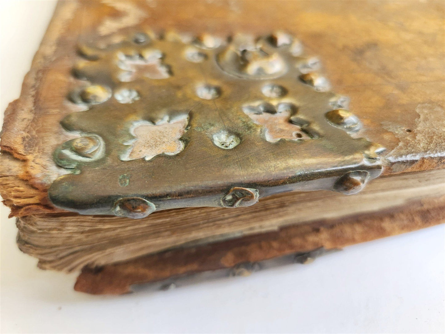 16-17th CENTURY ANTIPHONARY MANUSCRIPT antique FOLIO 92 pp. AMAZING BINDING