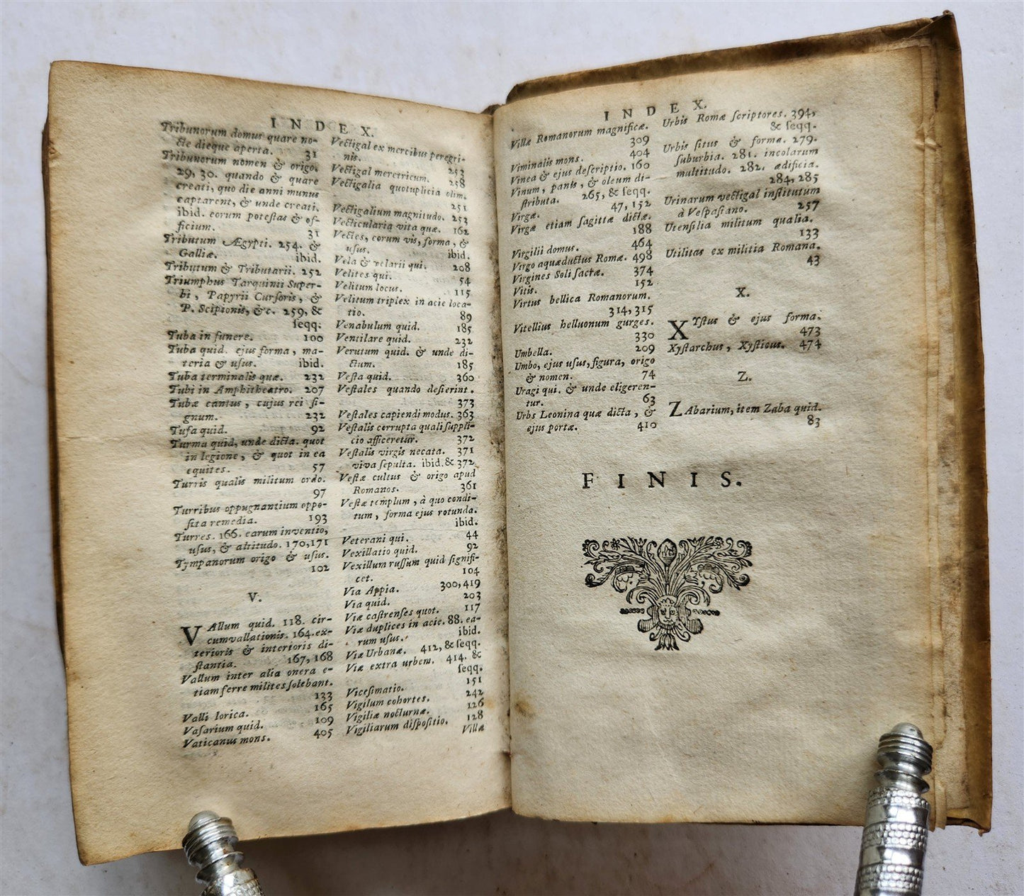 1657 ROMAN ANTIQUITIES illustrated ANTIQUE vellum bound