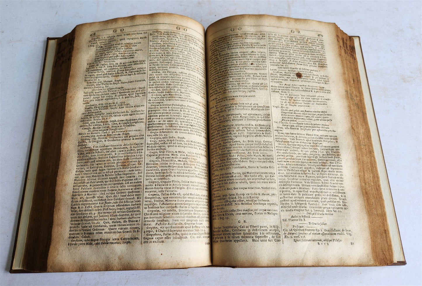 1671 ESTIENNE Dictionarium Historicum, Geographicum, Poeticum. antique in LATIN