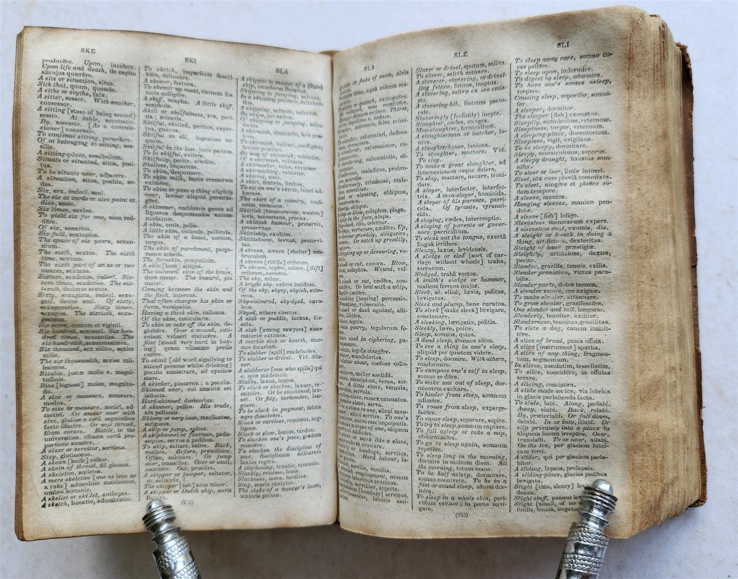 1833 ENGLISH & LATIN AINSWORTH'S DICTIONARY antique AMERICANA