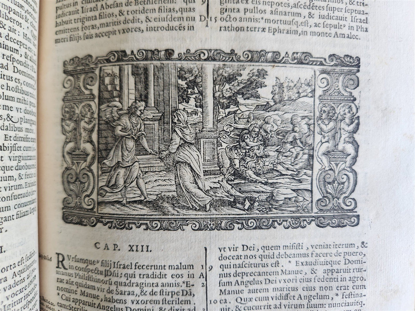 1611 BIBLE in LATIN antique ILLUSTRATED BIBLIA SACRA w/ 252 WOODCUTS