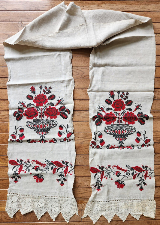 VINTAGE RUSSIAN EMBROIDERED LINEN RUSHNIK or TABLE RUNNER w/FLOWERS