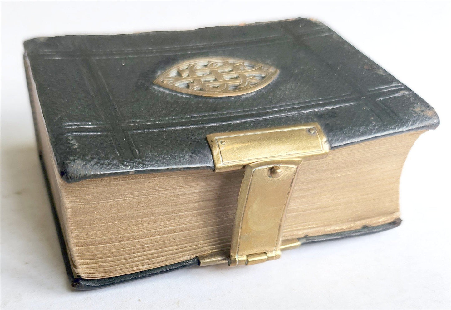 1870s BIBLE in ENGLISH - POCKET SIZE w/ BOOK of PRAYER antique NEW TESTAMENT