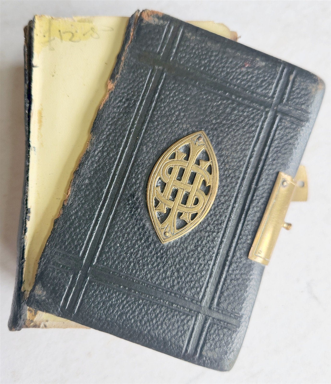 1870s BIBLE in ENGLISH - POCKET SIZE w/ BOOK of PRAYER antique NEW TESTAMENT