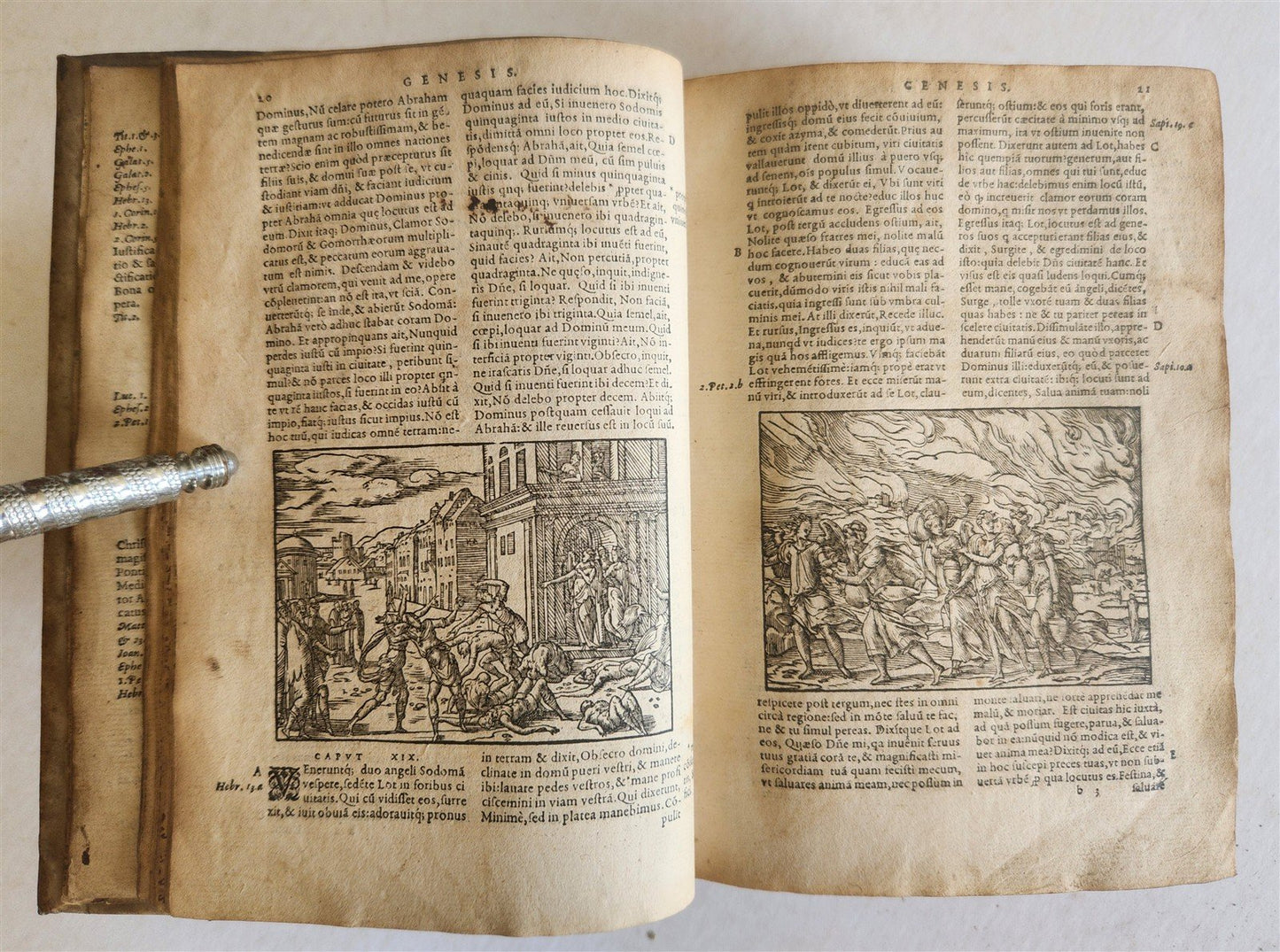 1558 BIBLE ILLUSTRATED antique VELLUM BINDING LATIN BIBLIA SACRA 16 century