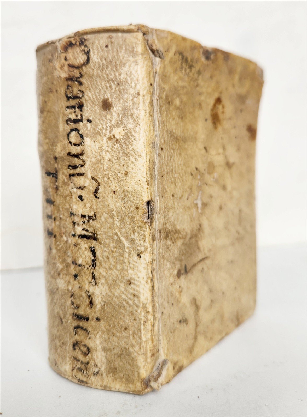 1550 CICERO Orationum ANTIQUE VELLUM BINDING w/ MANUSCRIPT TITLE 16th century