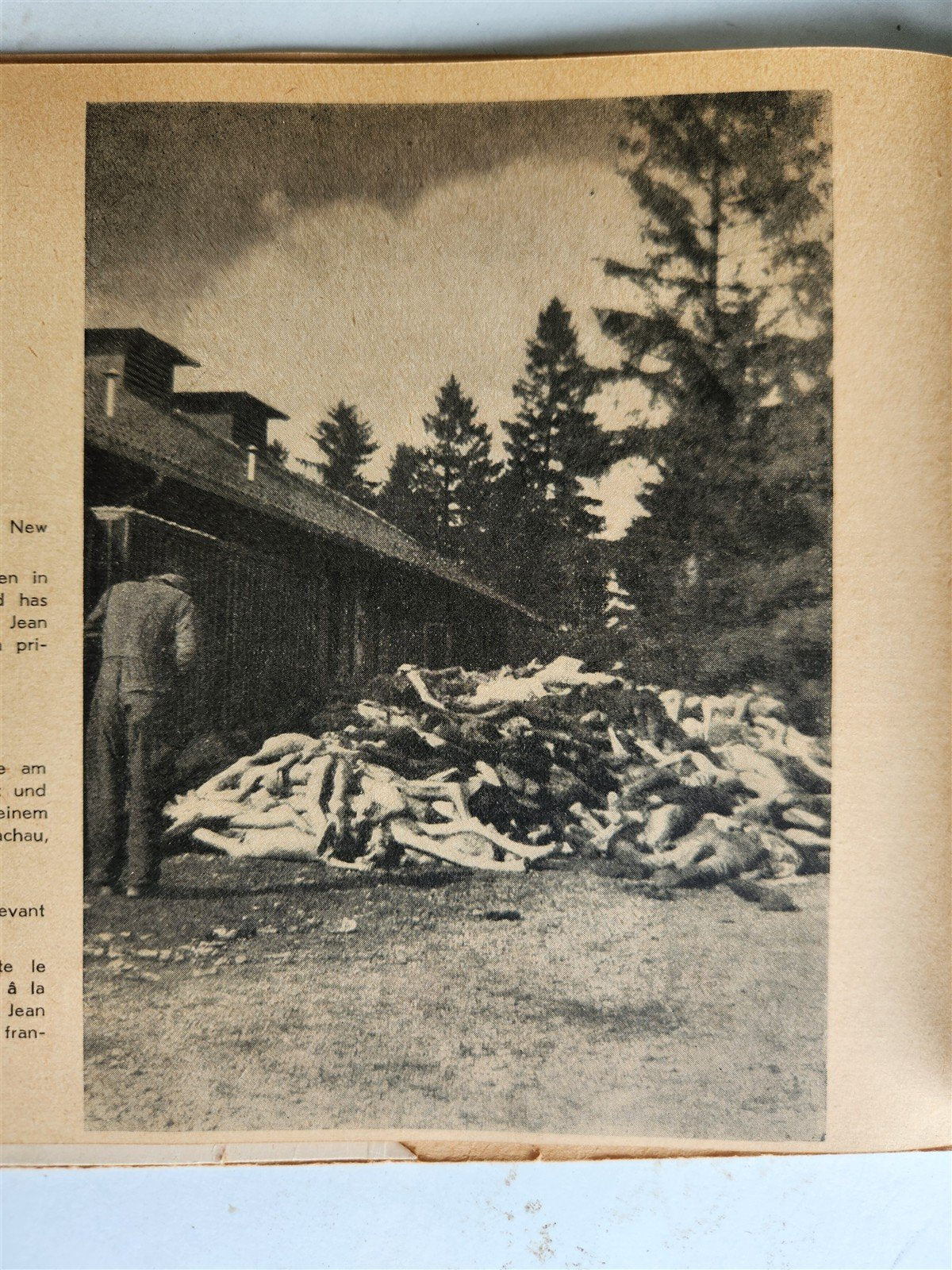 1950 GUIDE TRHOUGH DACHAU CONCENTRATION CAMP MEMORIAL SITES ANTIQUE illustrated