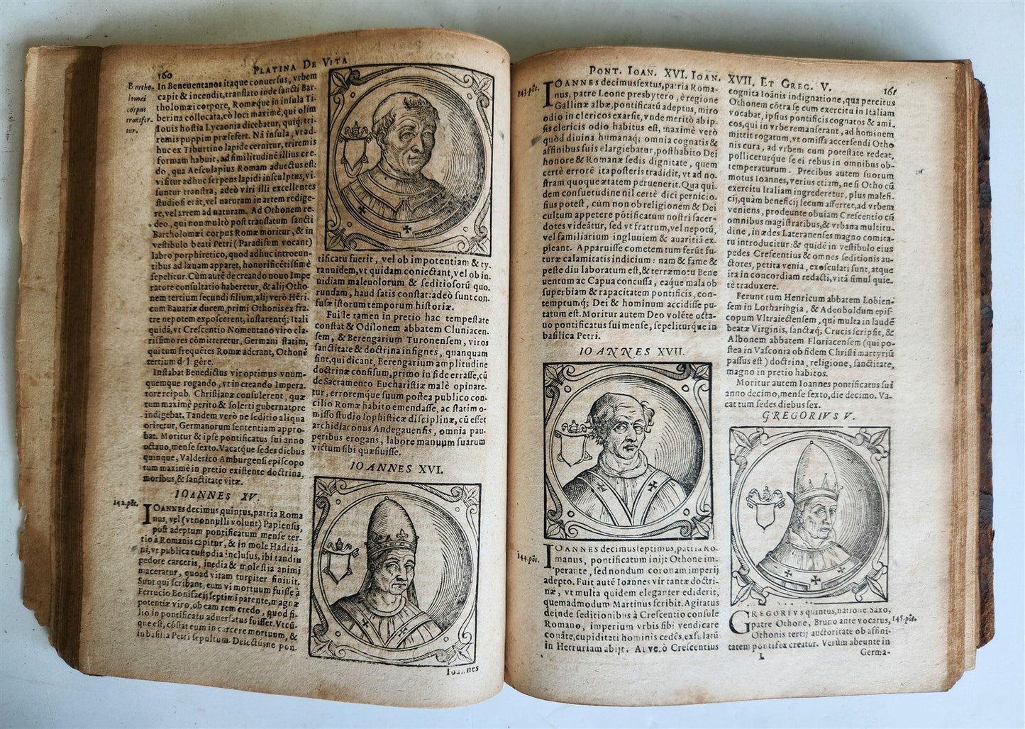 1600 De Vitis Pontificum Romanorum antique FULLY ILLUSTRATED 16th CENTURY