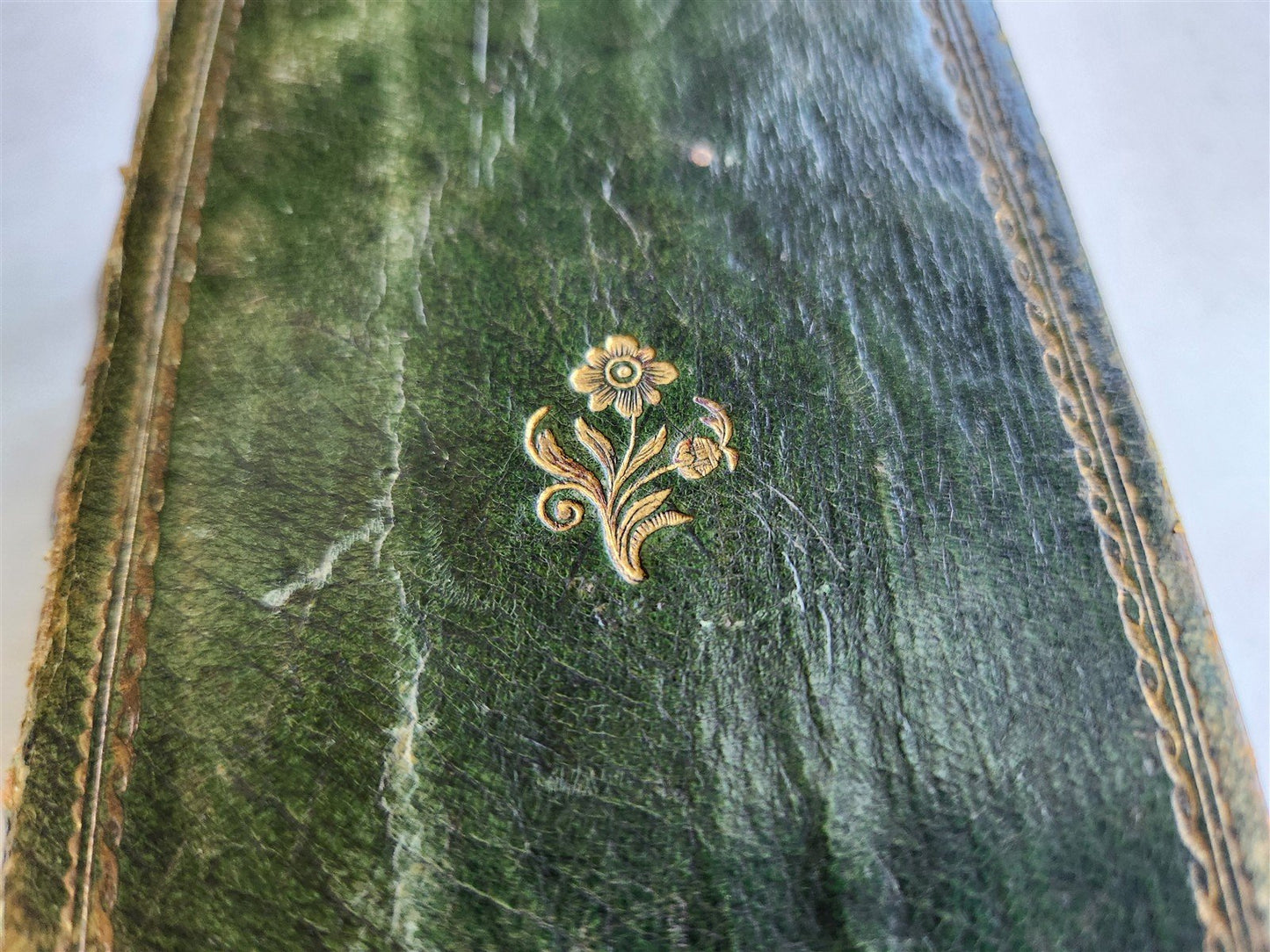 1761 BIBLE in FRENCH LA SAINTE BIBLE OLD & NEW TESTAMENT antique FINE BINDING
