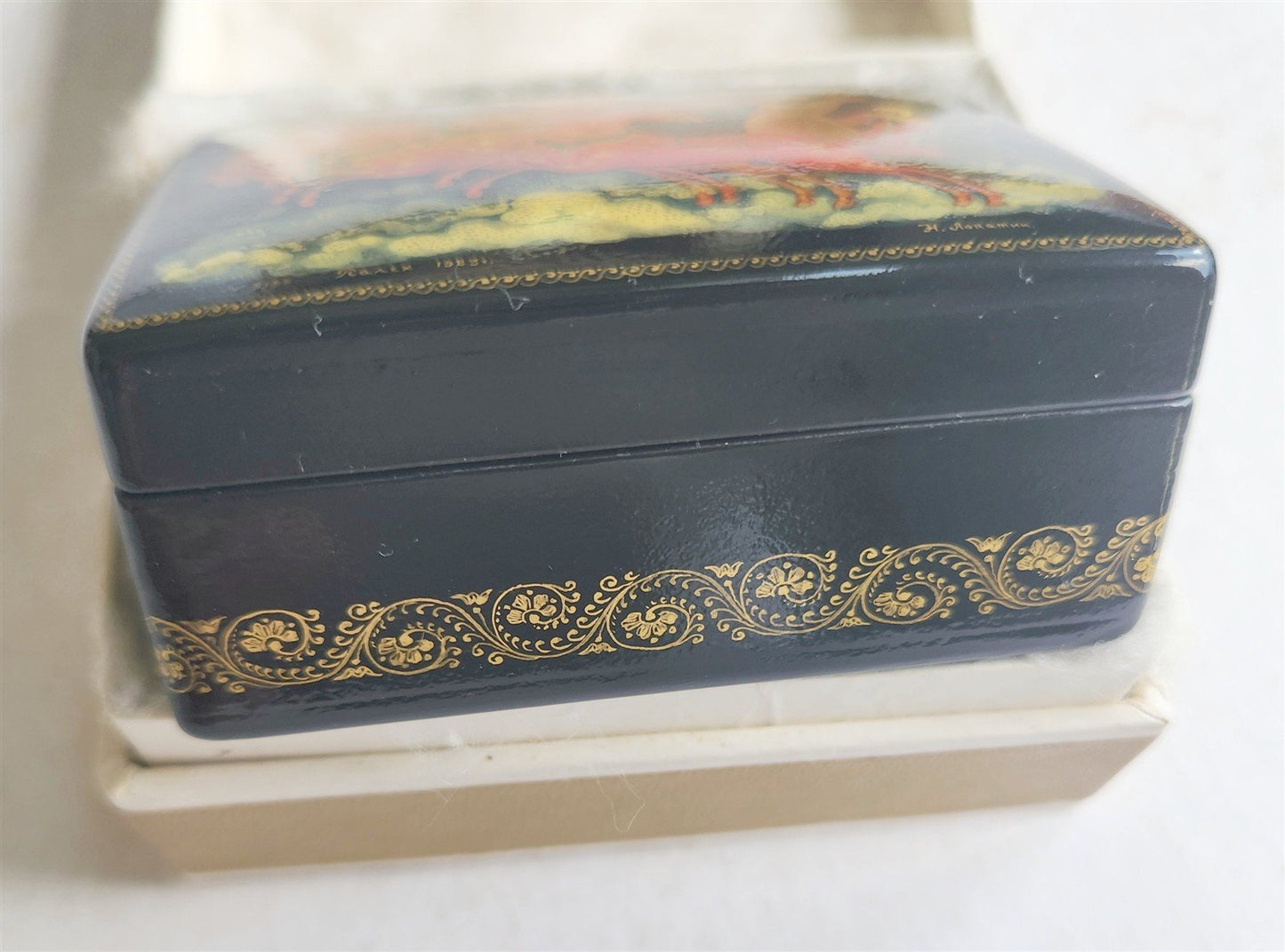 RUSSIAN PALEKH SCHOOL 1983 HAND PAINTED LACQUER BOX TROIKA vintage ARTIST SIGNED