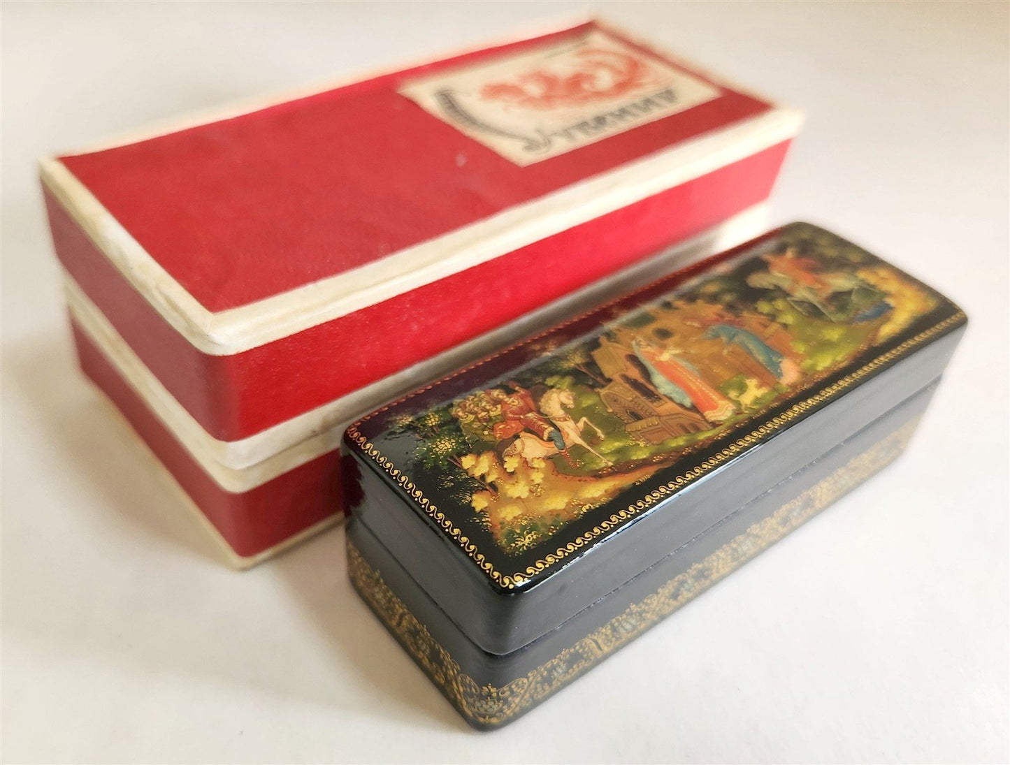 RUSSIAN PALEKH SCHOOL 1984 HAND PAINTED LACQUER BOX DEAD PRINCESS vintage SIGNED