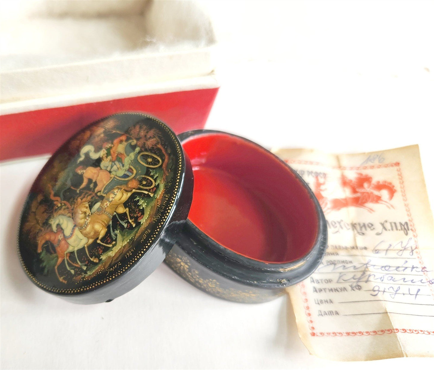 RUSSIAN PALEKH SCHOOL 1984 HAND PAINTED LACQUER BOX TROIKA vintage SIGNED