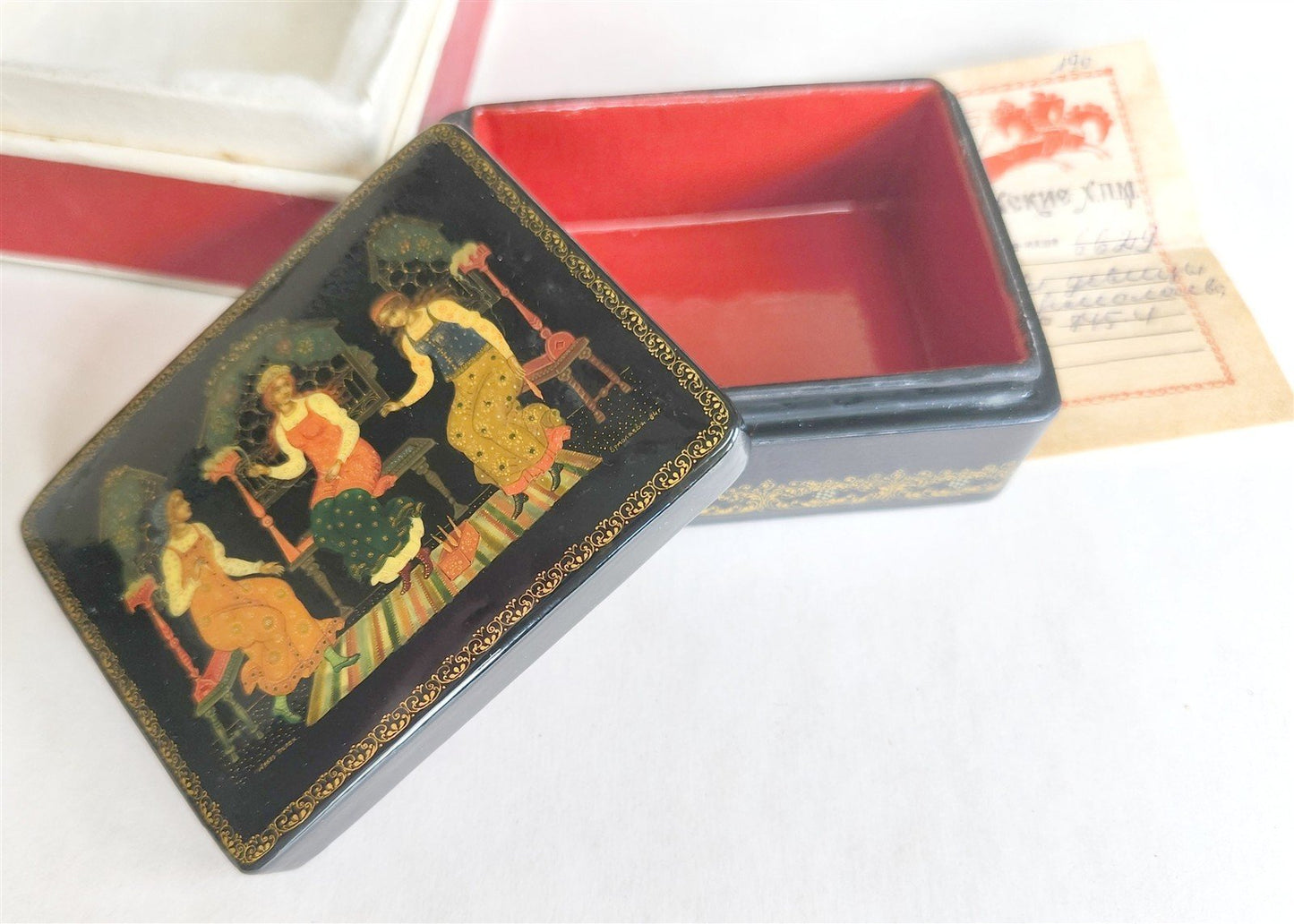 RUSSIAN PALEKH SCHOOL 1984 HAND PAINTED LACQUER BOX THREE GIRLS vintage SIGNED