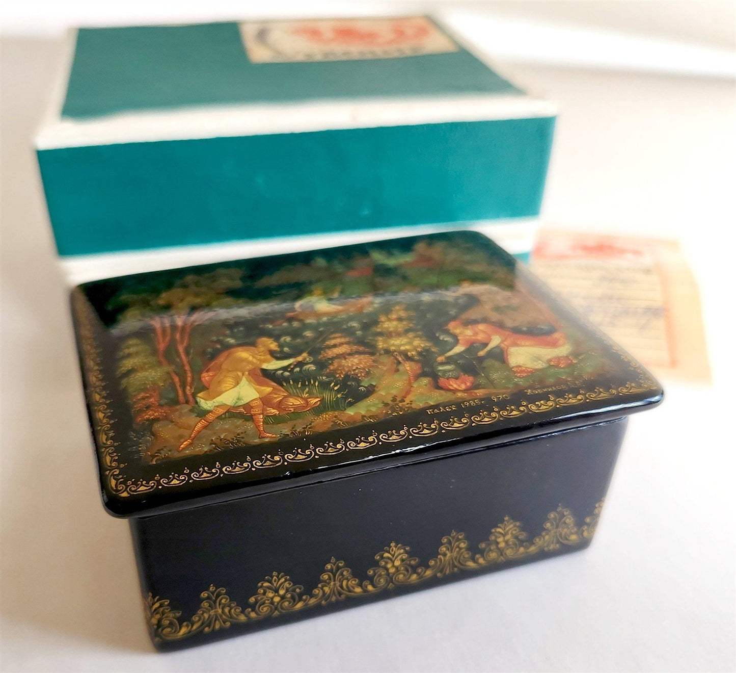 RUSSIAN PALEKH SCHOOL 1985 HAND PAINTED LACQUER BOX AT THE RIVER vintage SIGNED