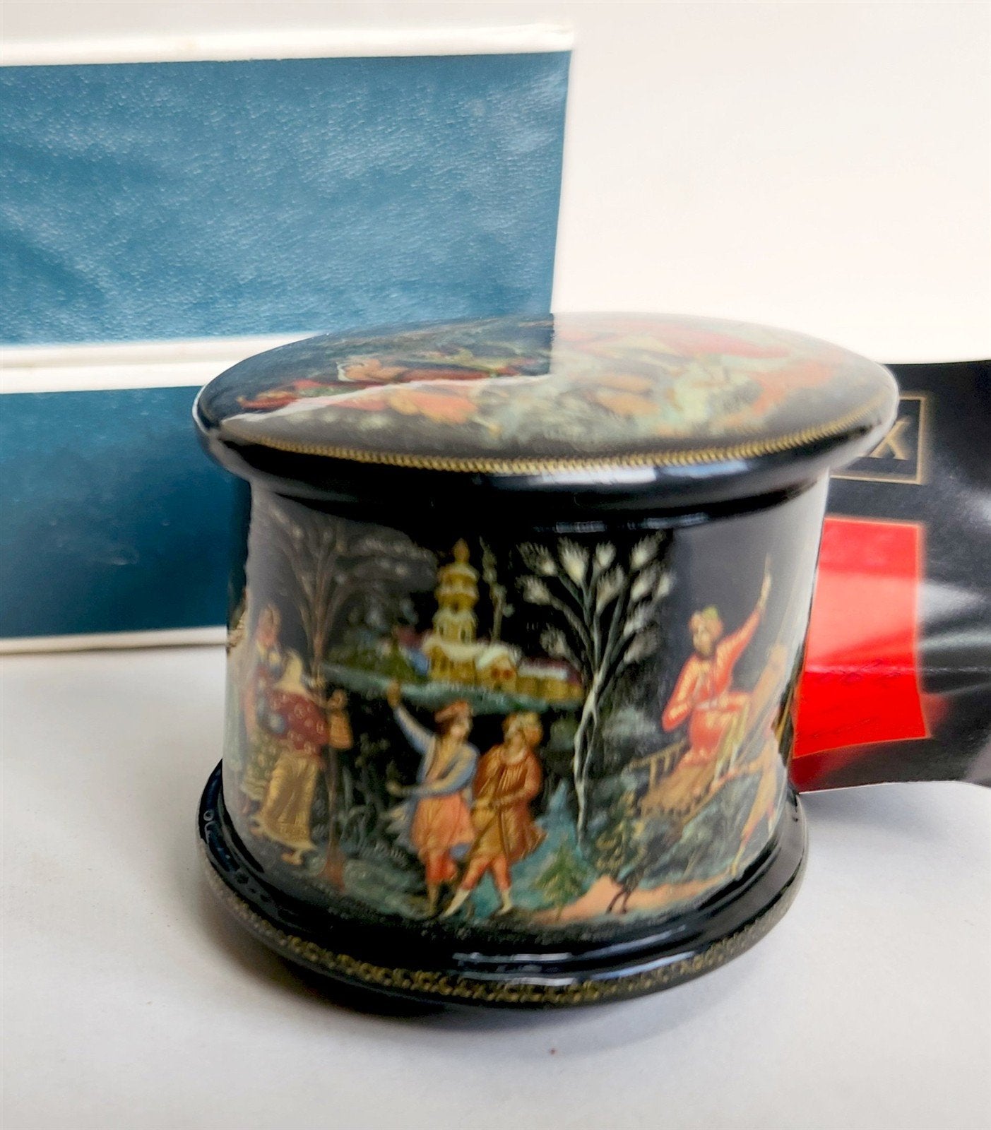 RUSSIAN PALEKH SCHOOL 1986 ALL SIDES PAINTED LACQUER BOX EMELYA & MAGIC FISH