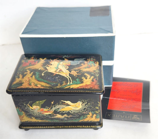 RUSSIAN PALEKH SCHOOL 1986 FIVE SIDES PAINTED LACQUER BOX RUSLAN & LUDMILA