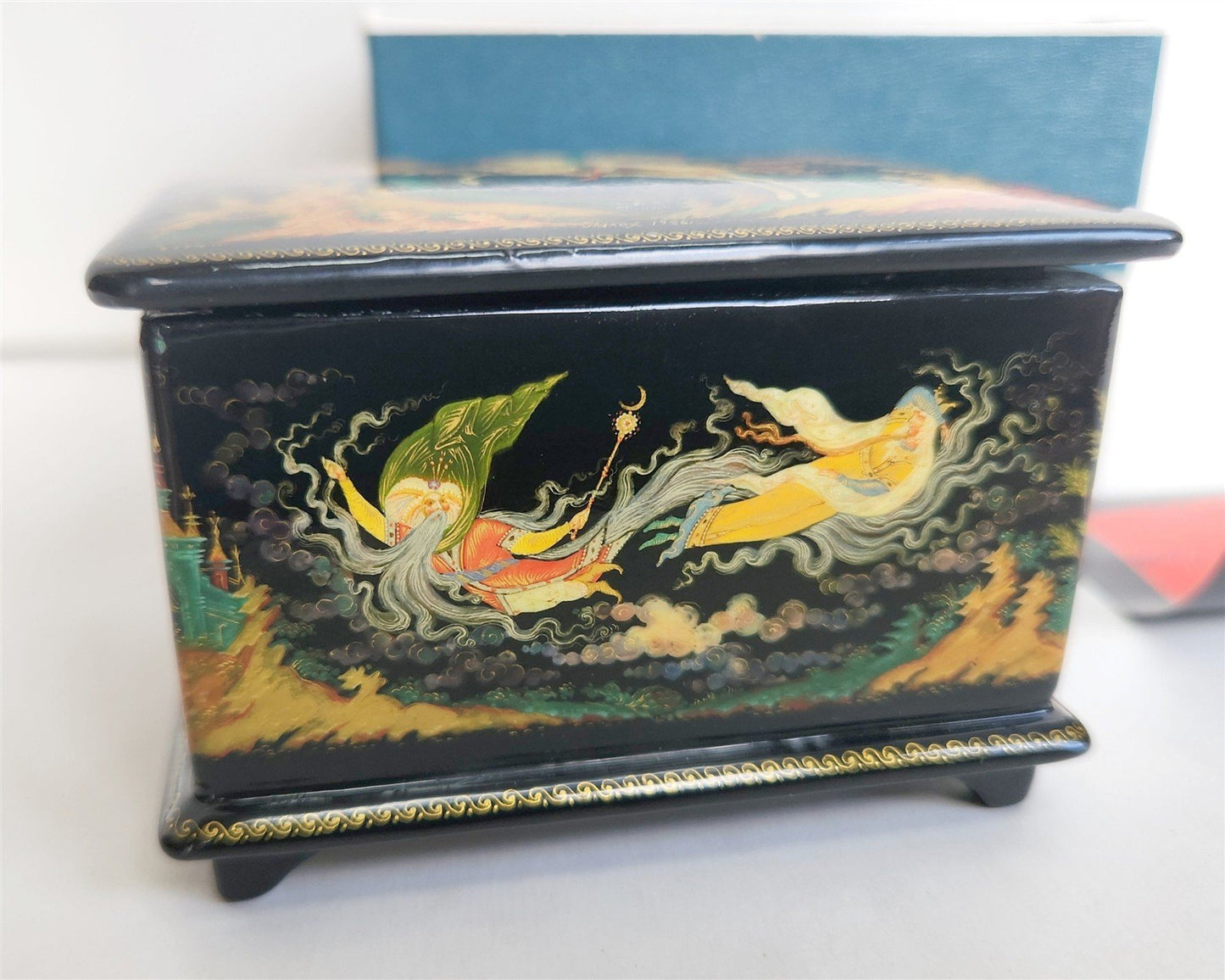 RUSSIAN PALEKH SCHOOL 1986 FIVE SIDES PAINTED LACQUER BOX RUSLAN & LUDMILA