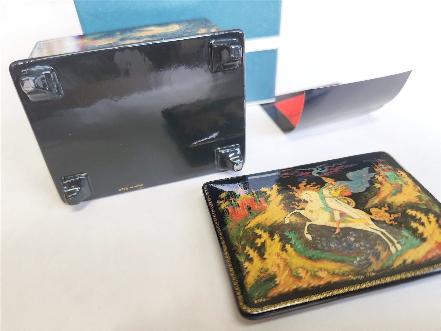 RUSSIAN PALEKH SCHOOL 1986 FIVE SIDES PAINTED LACQUER BOX RUSLAN & LUDMILA