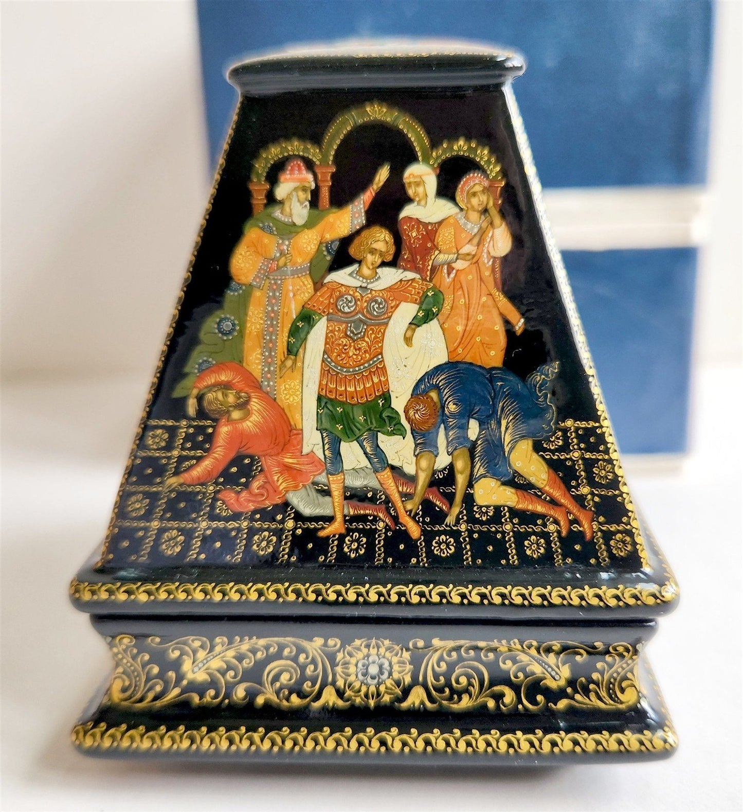 RUSSIAN PALEKH SCHOOL 1980s PAINTED on FIVE SIDES LACQUER BOX vintage ALENUSHKA