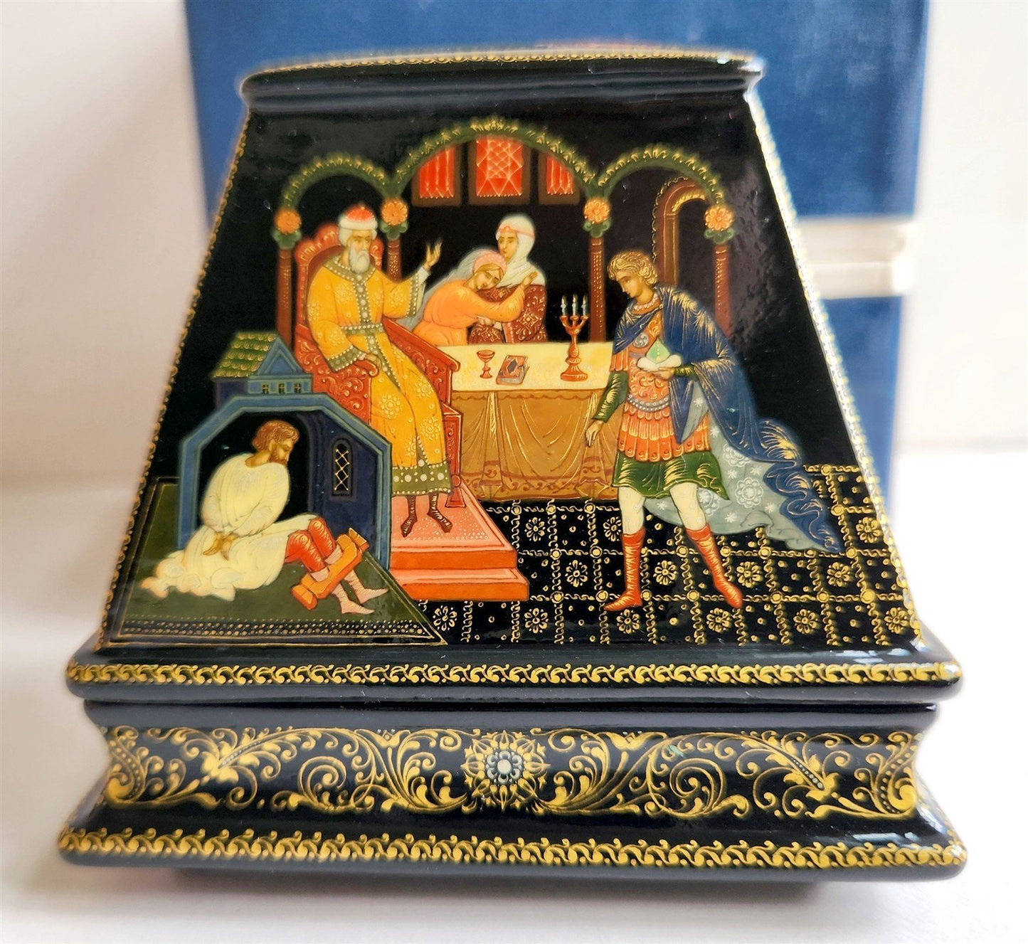 RUSSIAN PALEKH SCHOOL 1980s PAINTED on FIVE SIDES LACQUER BOX vintage ALENUSHKA