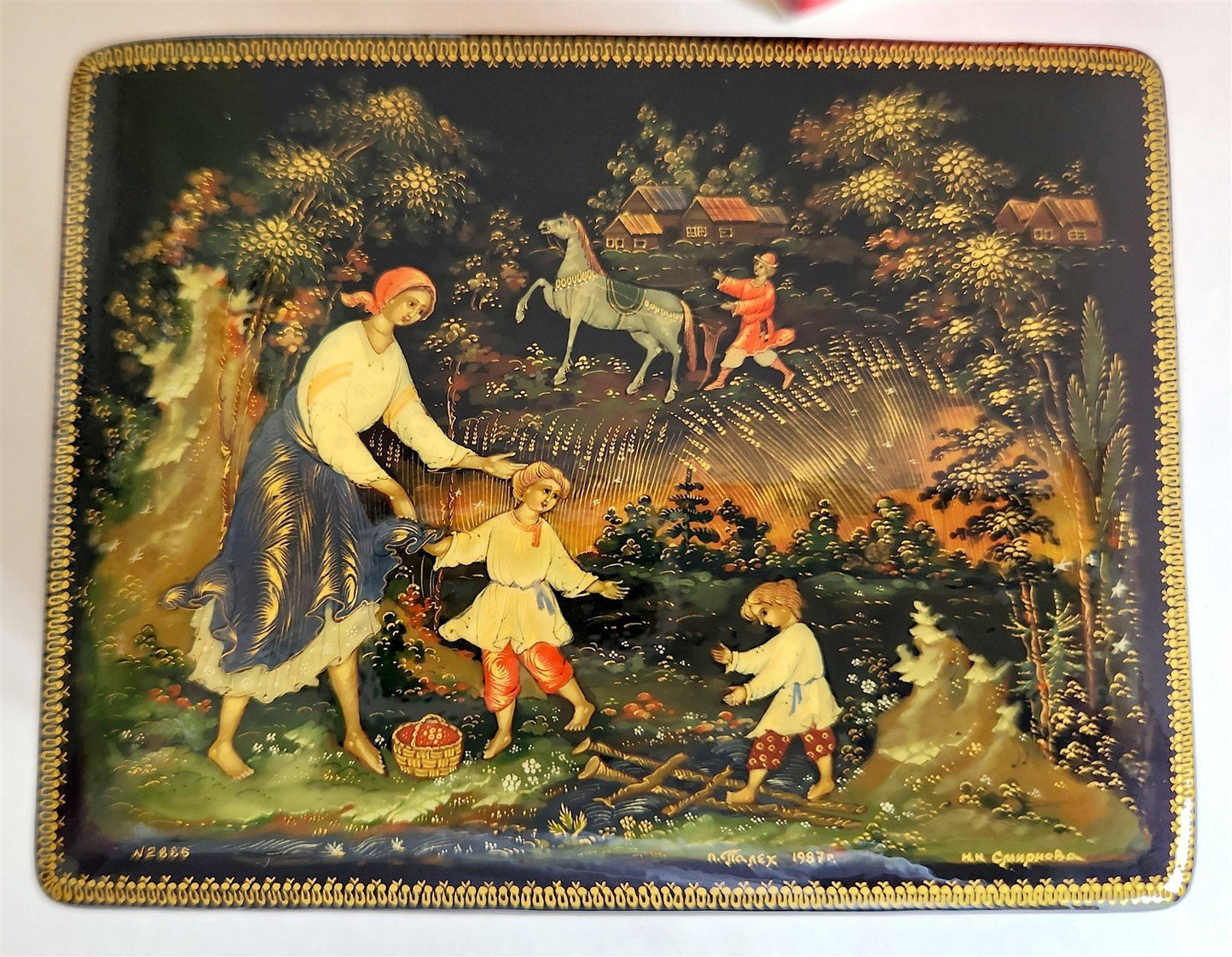 RUSSIAN PALEKH SCHOOL 1987 PAINTED SIGNED LACQUER BOX vintage AT THE SPRING
