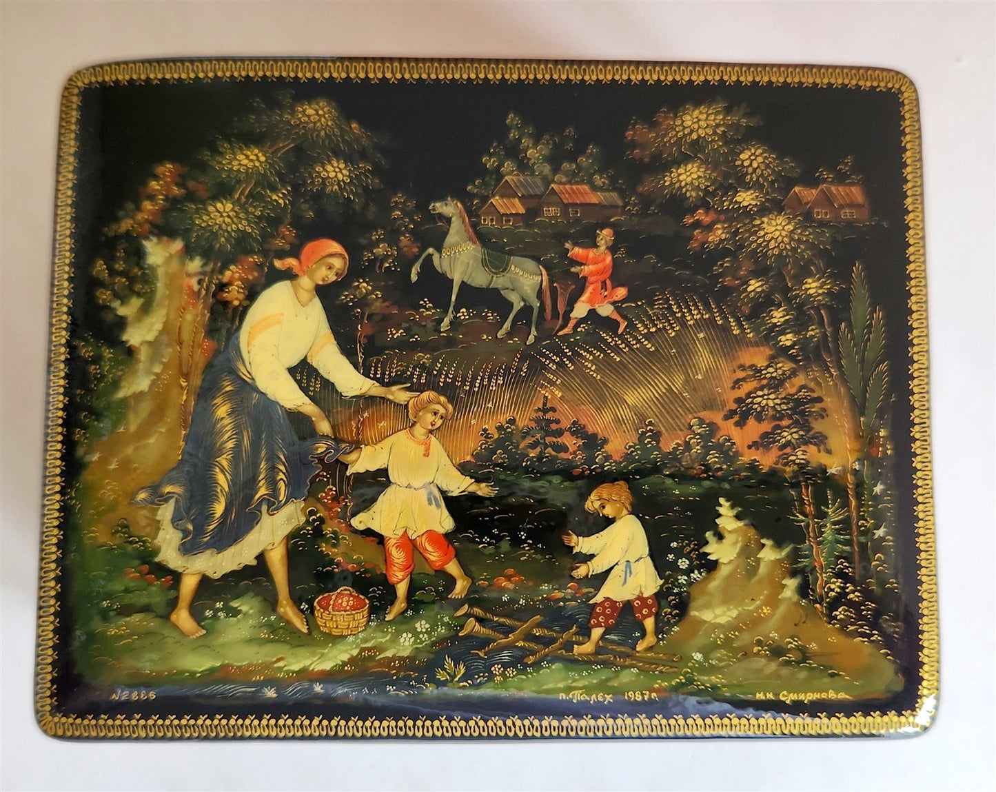 RUSSIAN PALEKH SCHOOL 1987 PAINTED SIGNED LACQUER BOX vintage AT THE SPRING