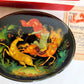 RUSSIAN PALEKH SCHOOL 1984 HAND PAINTED SIGNED LACQUER BOX vintage HINTING SCENE