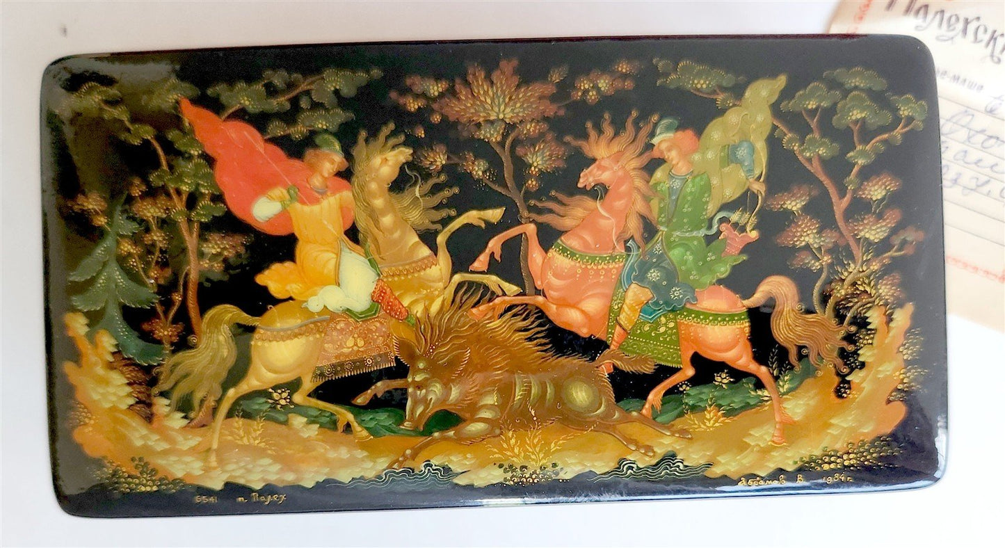 RUSSIAN PALEKH SCHOOL 1984 HAND PAINTED SIGNED LACQUER BOX vintage BOAR HUNTING