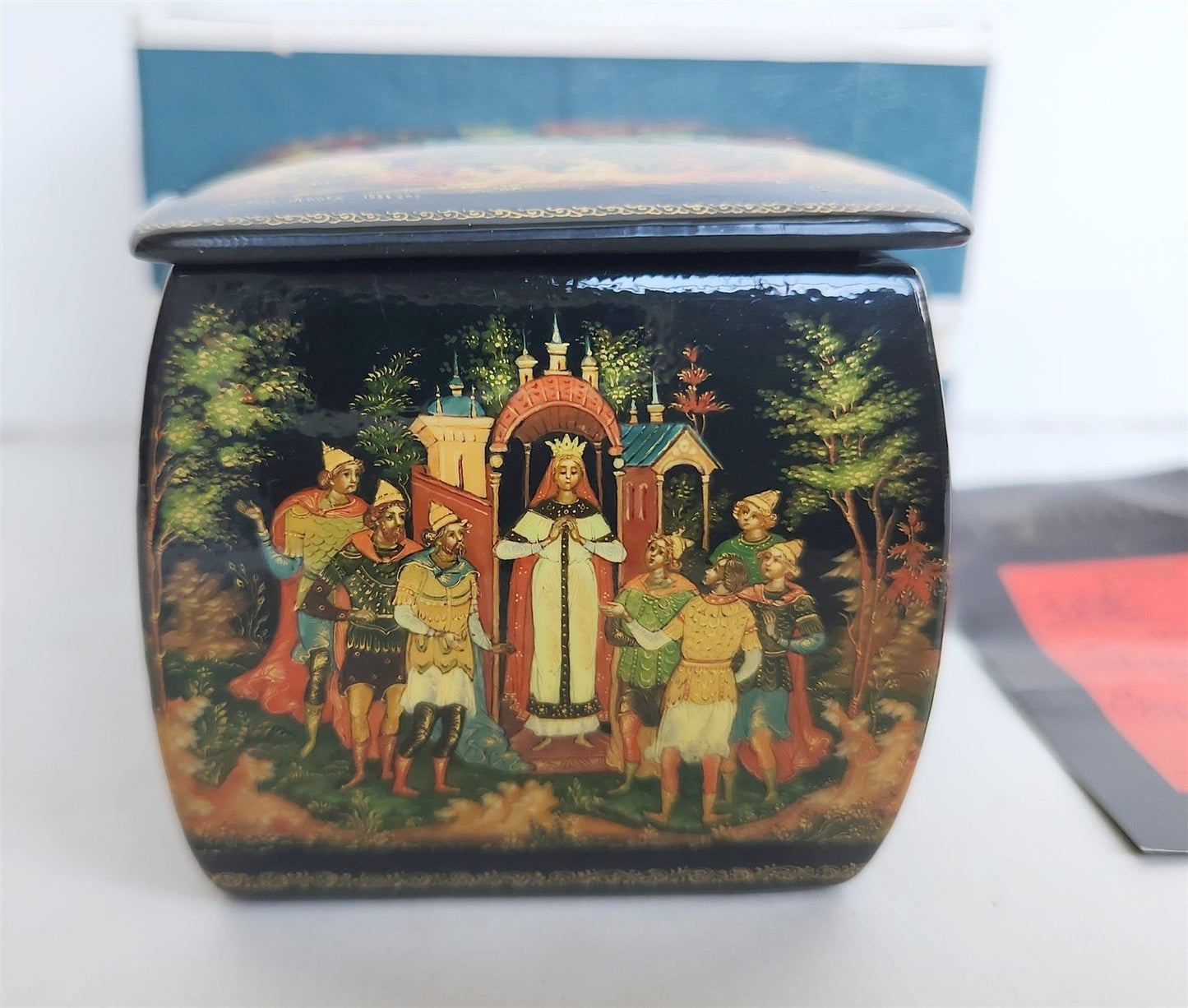 RUSSIAN PALEKH SCHOOL 5 SIDES PAINTED LACQUER BOX vintage SLEEPING PRINCESS