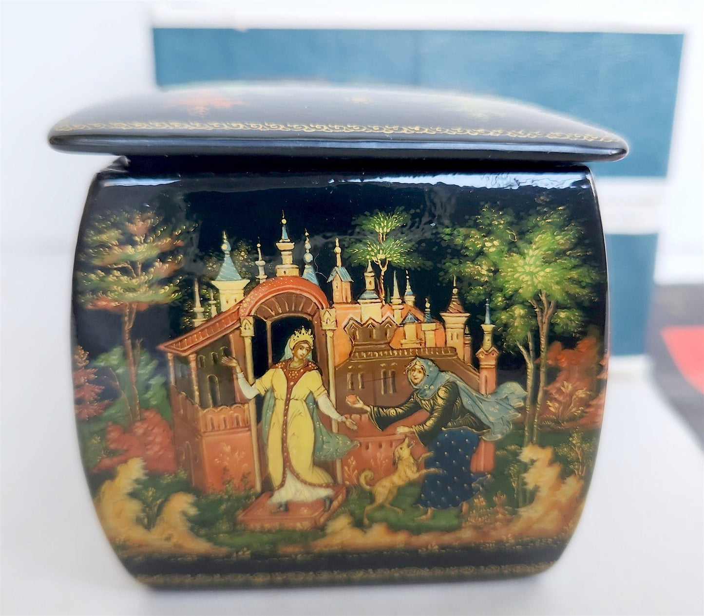 RUSSIAN PALEKH SCHOOL 5 SIDES PAINTED LACQUER BOX vintage SLEEPING PRINCESS